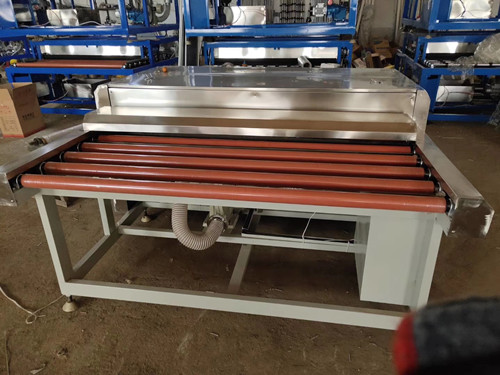 91香蕉视频污污機械不鏽（xiù）鋼玻（bō）璃清洗機：高效潔淨，賦能玻璃深加工升級