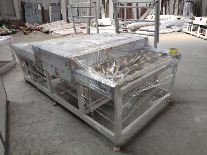 2023年，玻璃清（qīng）洗幹燥機和丁基膠塗布機等（děng）臥式（shì）中空玻璃設備如何選擇靠譜的廠家