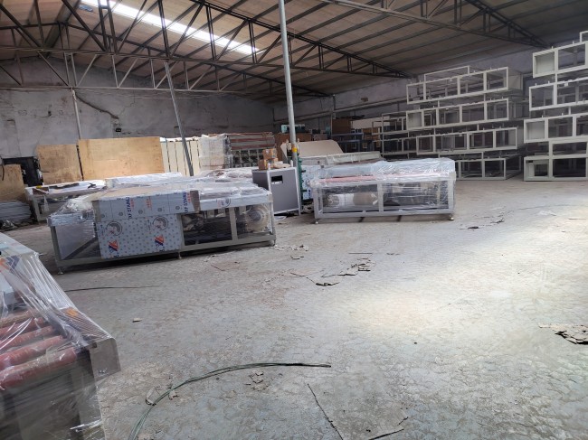 今年臥式玻璃清洗機銷售遇冷